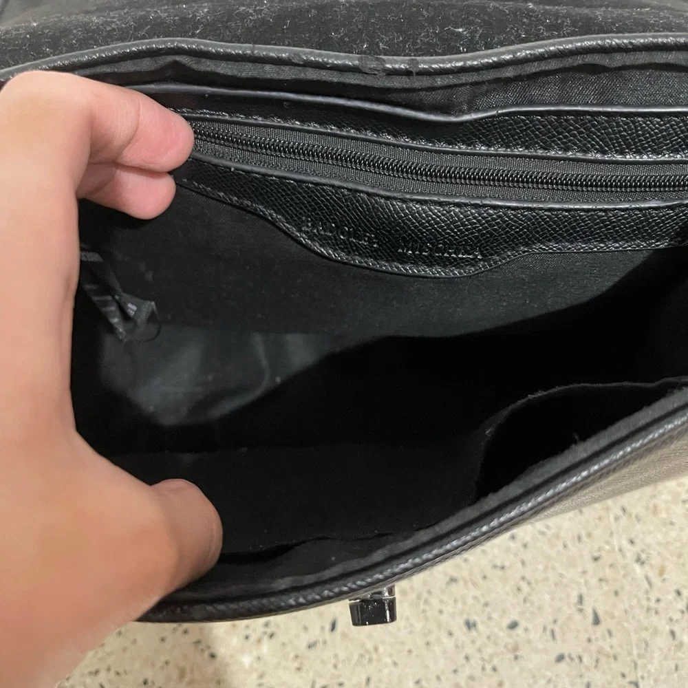 Badgley Mischka Black Crossbody Bag - Picture 7 of 16